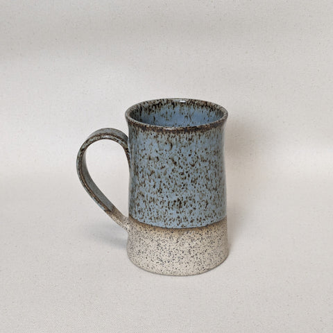 Practical Bee mugs: speckled tan clay, farmhouse-inspired glazes, microwave/dishwasher safe, 4.5