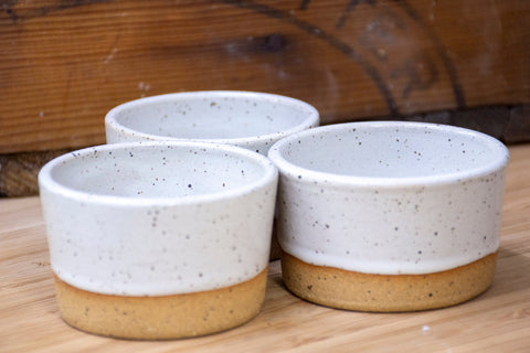 Practical Bee ramekins: speckled tan stoneware, 3 colors, perfect for dips or desserts, 1.75