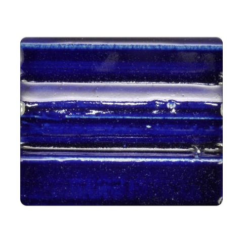 Spectrum’s 1136 Royal Blue cone 4/6 stoneware glaze is a glossy, opaque rich blue glaze. Amaranth Stoneware Canada.
