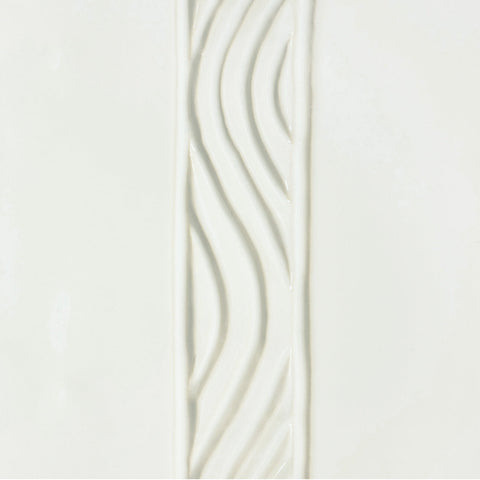 DL-11 Enamel White is a gloss white glaze, great as a liner, a base for layering, or on its own. Amaranth Stoneware Canada.