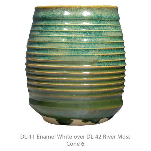 DL-42 River Moss is a glossy deep green opaque glaze, that breaks clear where thin. Amaranth Stoneware Canada.