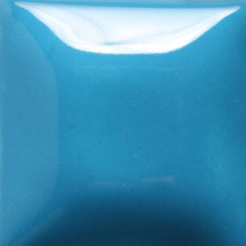 Blue Yonder is a heavily pigmented, viscous Stroke & Coat® glaze. One coat gives a translucent finish; 2-3 coats for opacity and gloss at Cone 06.
At Cone 6: Semi-transparent, color slightly lightens. Amaranth Stoneware Canada.