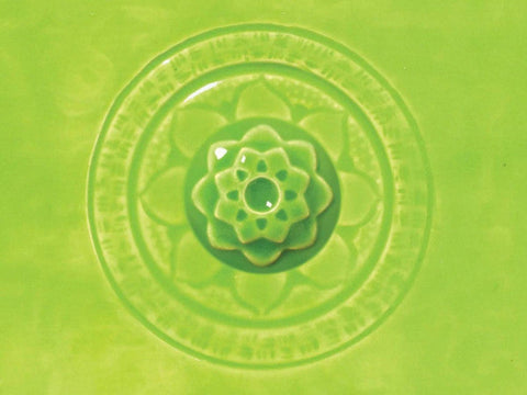 Soft glossy medium green glaze. Cone 5-6. Dinnerware Safe. Safe for Spray Application. Mixable. Amaranth Stoneware.